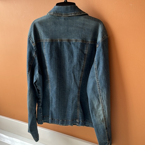 Jean jacket - Picture 5 of 5